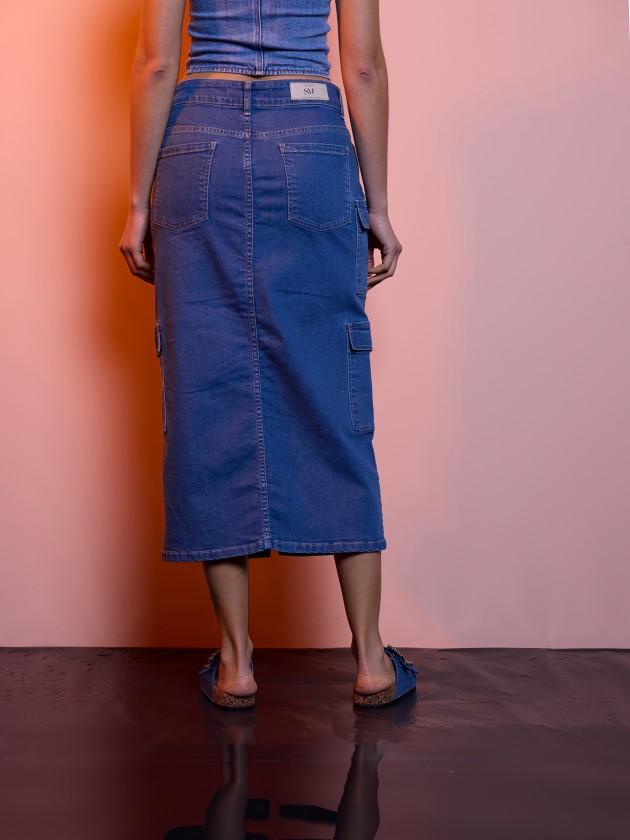 Denim skirt with side pockets