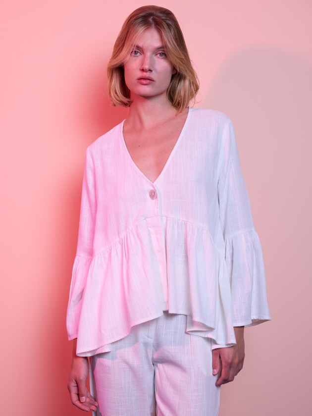 Linen blouse with ruffles
