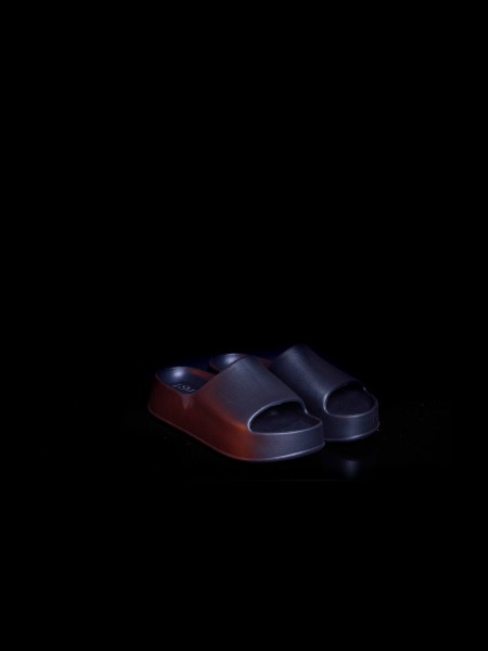 Metallic platform sandal