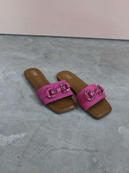 Flat sandals with applications
