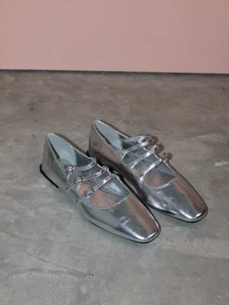 Metallic flat shoes