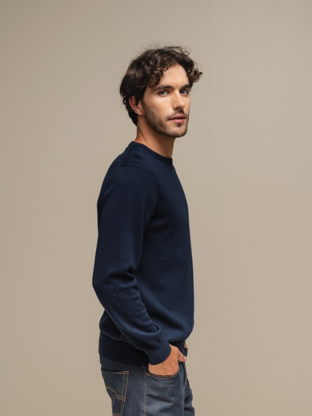 Pull en maille fine avec broderie