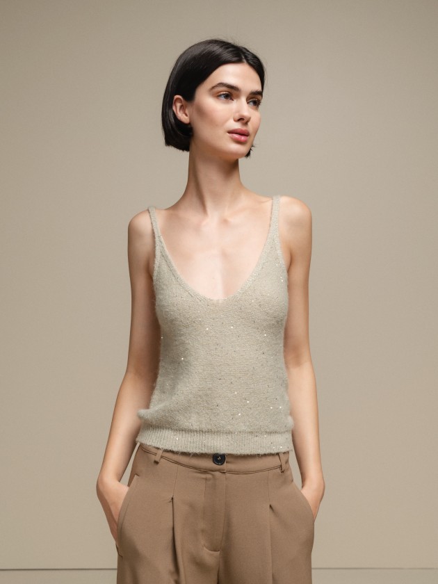 Knitwear top with straps