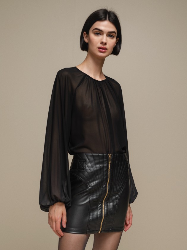 Leatherette short skirt