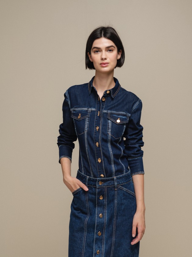 Chemise en jean avec gteaux plaqus