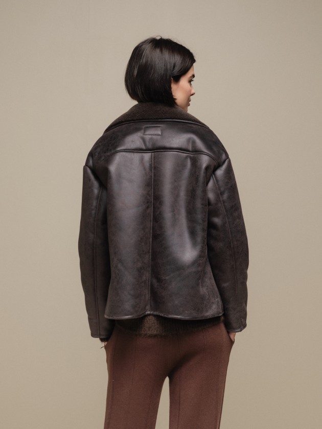 Relaxed jacket in leather effect fabric