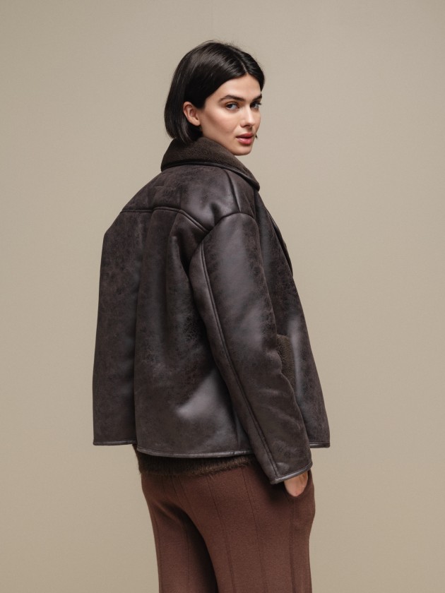 Relaxed jacket in leather effect fabric