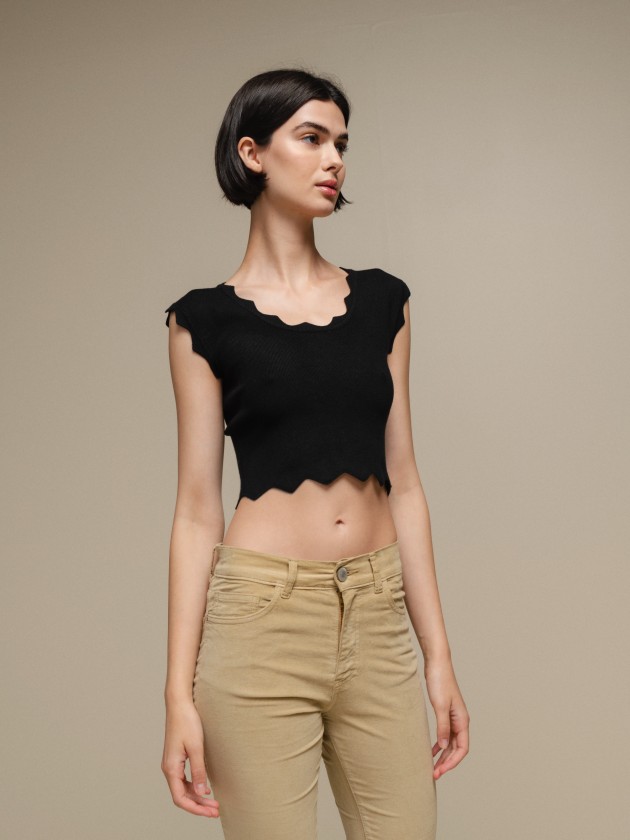 Cropped knit crop top