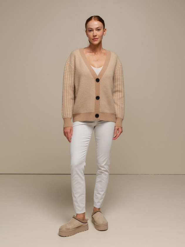 Knitted jacket with jacquard