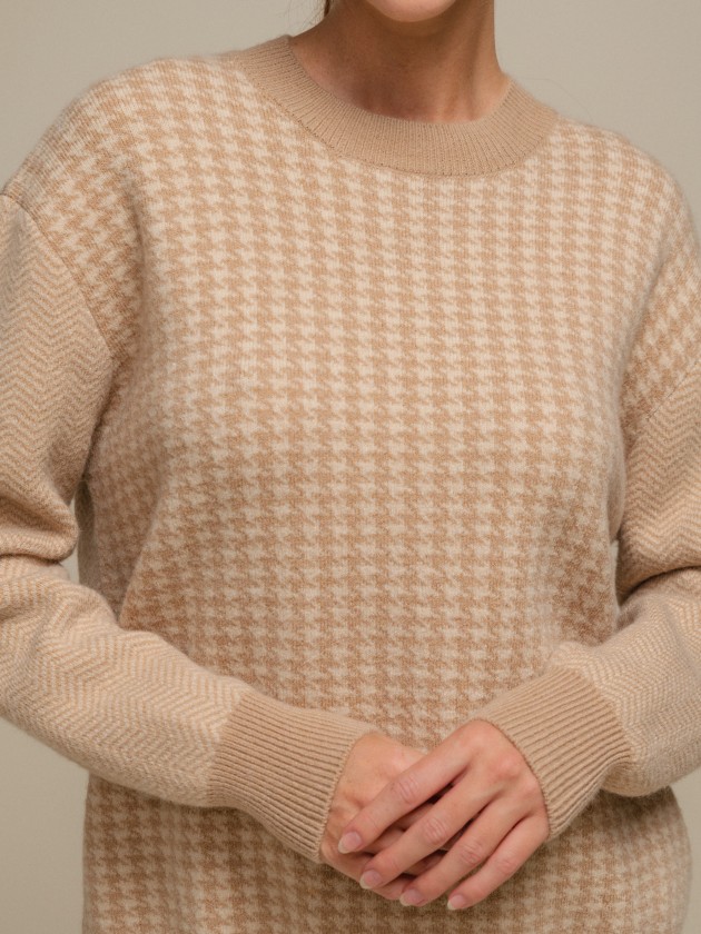 Knit sweater with jacquard and round neckline