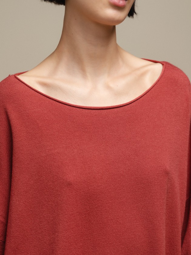 Oversize round neck sweater