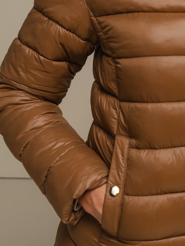 Padded jacket with zip