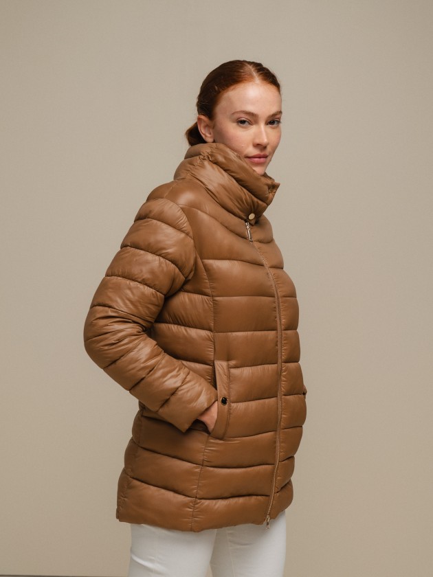 Padded jacket with zip