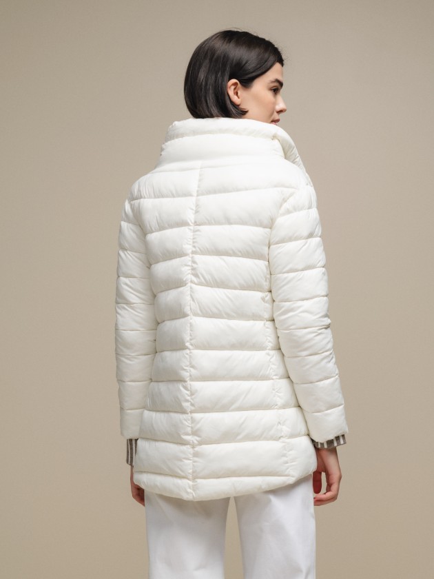 Padded jacket with zip