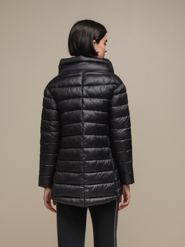 Padded jacket with zip