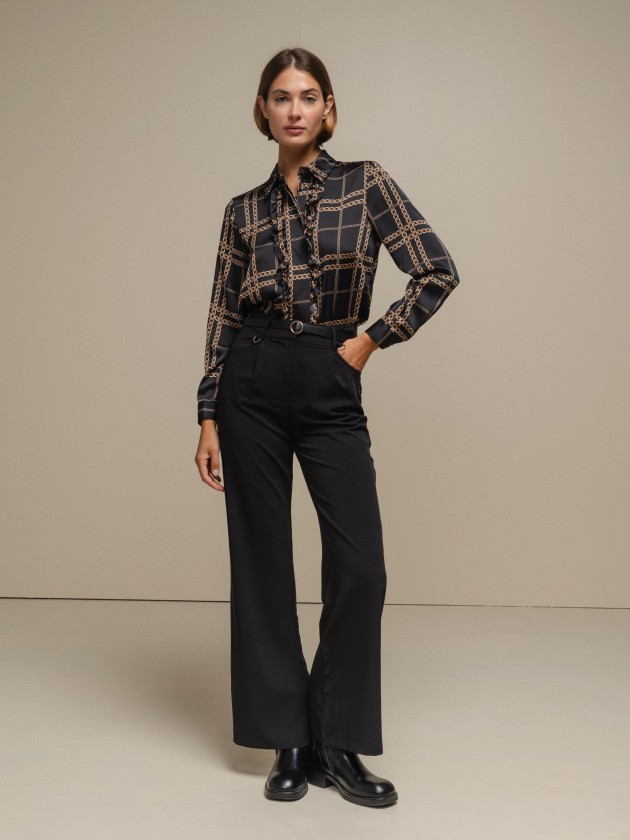 Classic trousers with a belt