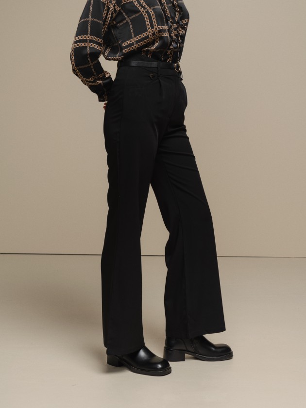 Classic trousers with a belt