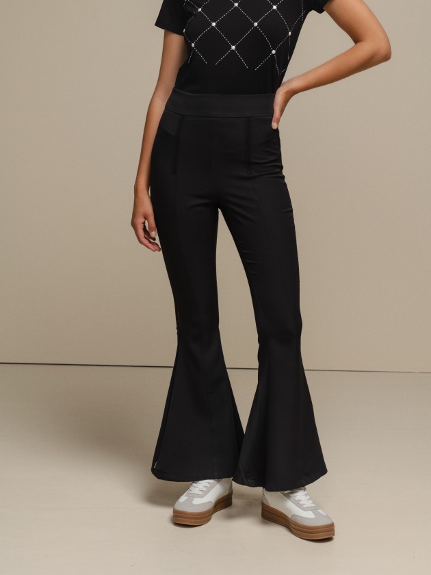 Bell-bottom trousers with embroidered details