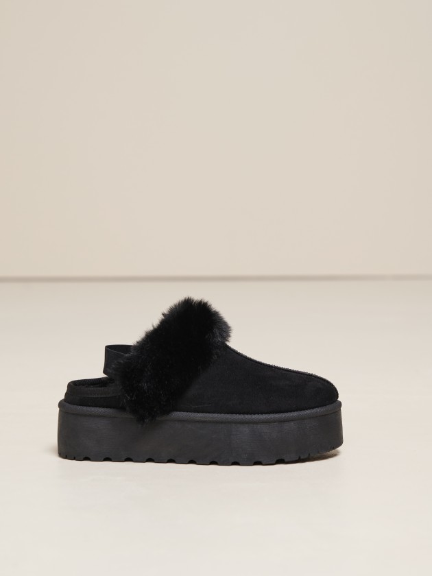 Platform slipper with fur