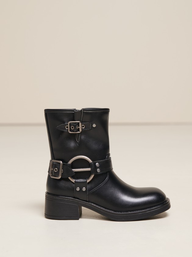 Pu boots with buckle