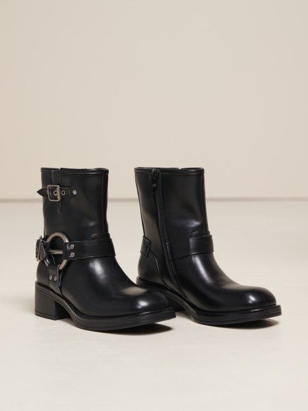 Pu boots with buckle