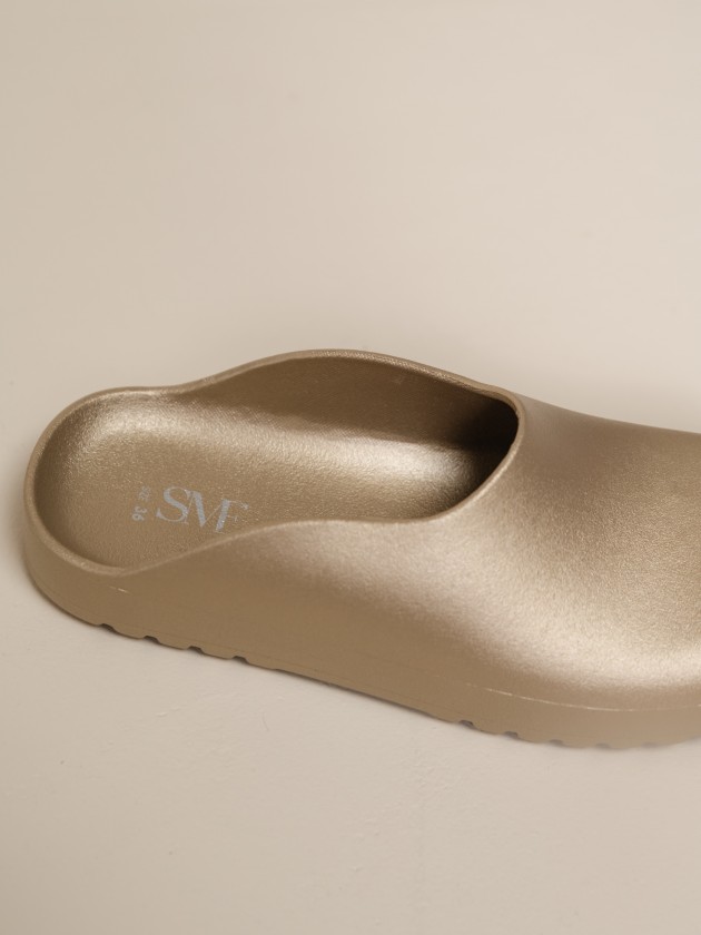 Metallic clog sandals