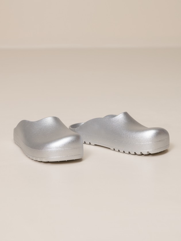 Metallic clog sandals