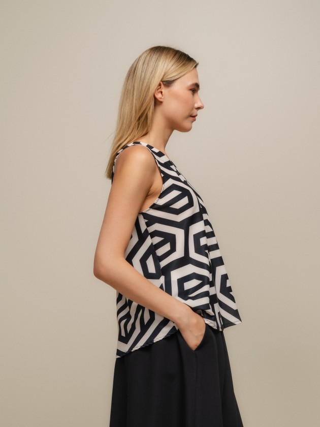 Top with geometric print