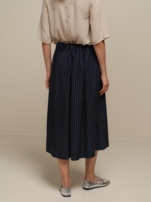 Midi skirt with diplomatic stripe pleats