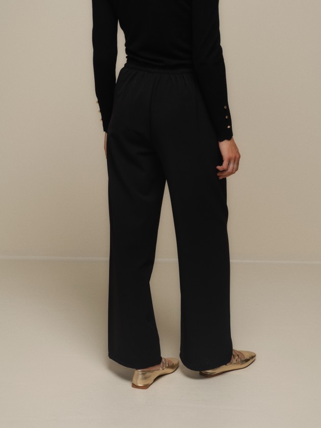 Wide pants with elastic waist