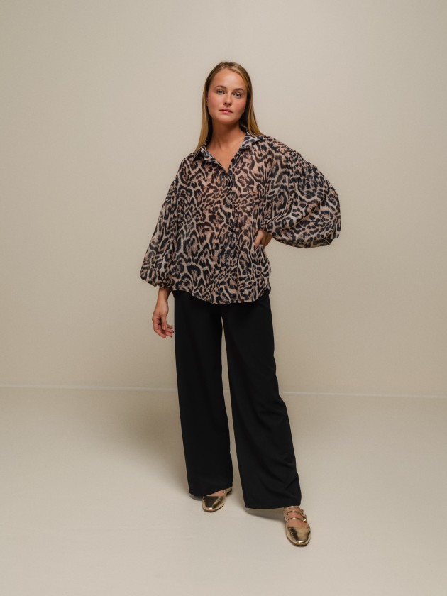 Camisa oversize com estampado animal