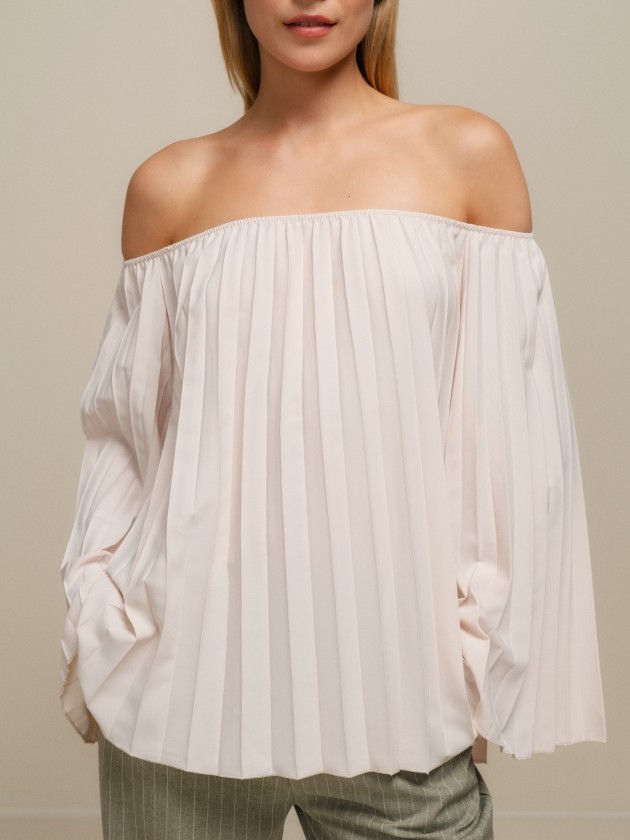 Pleated blouse