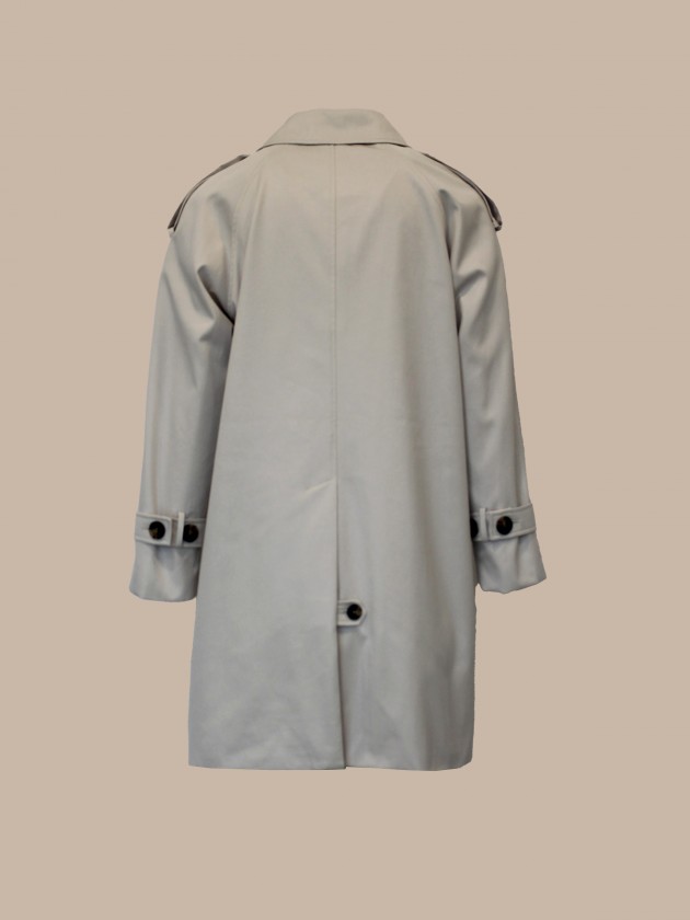 Trench coat with tortoiseshell buttons