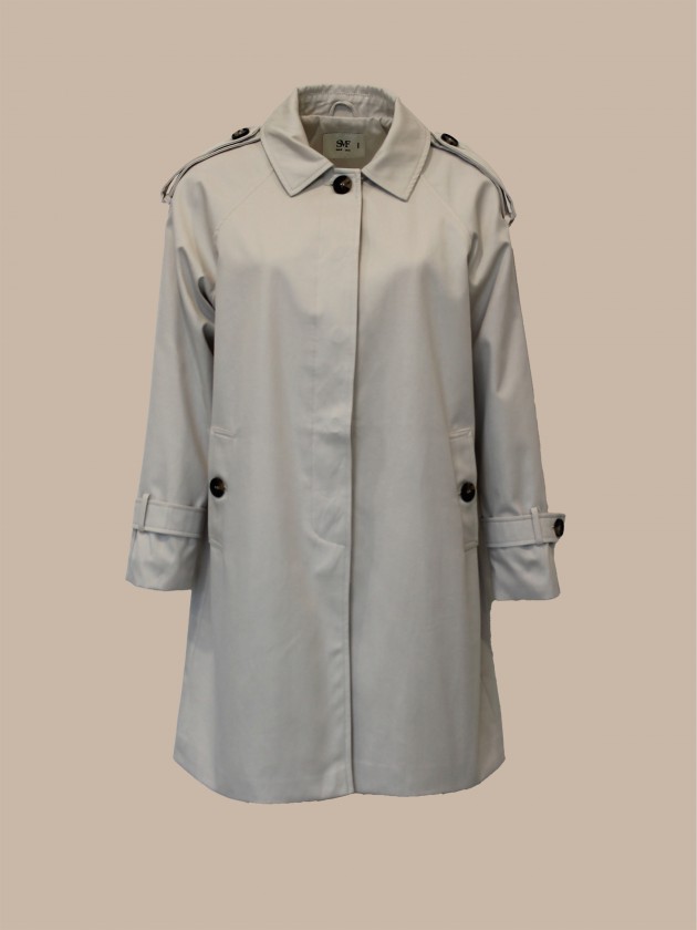 Trench coat with tortoiseshell buttons