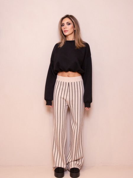 Sweater cropped com decote redondo