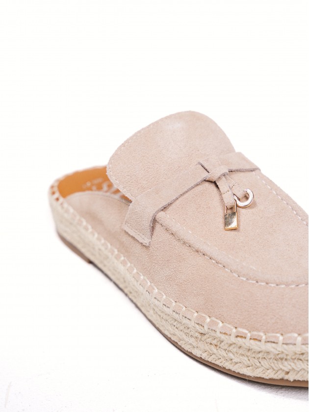 Sandals with rope sole