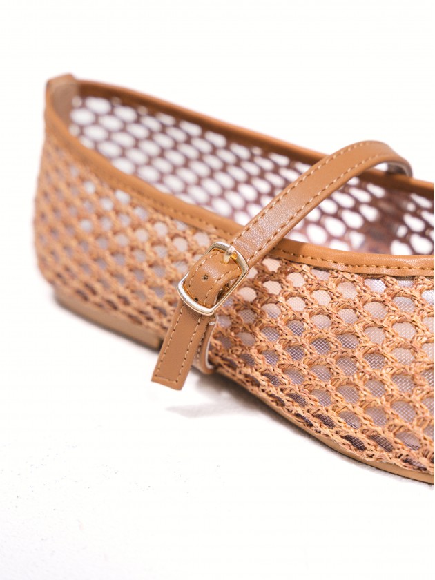 Chaussures plates au crochet