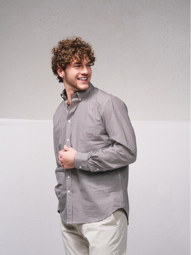 Camisa clssica em tecido xadrez