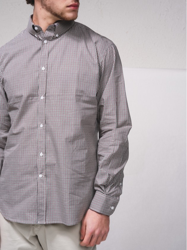 Camisa clssica em tecido xadrez