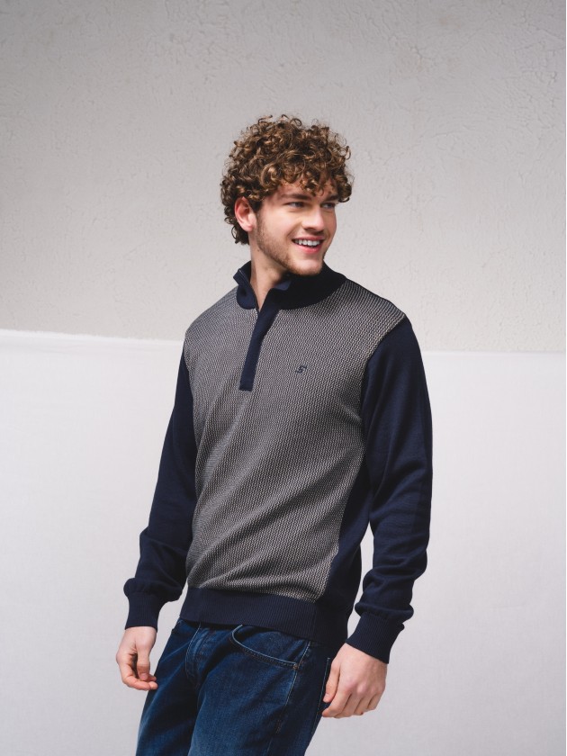 Polo bicolor com fecho