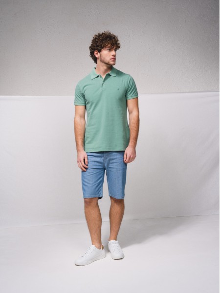 Embroided pike polo with pigmitation