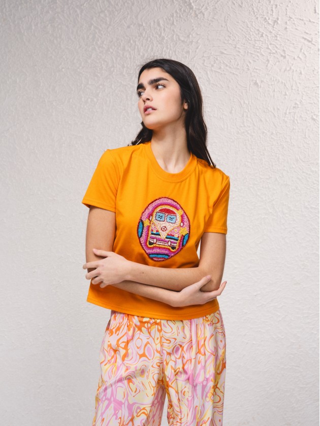 T-shirt com miangas