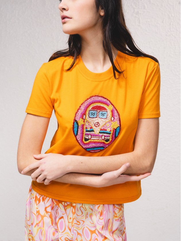 T-shirt com miangas