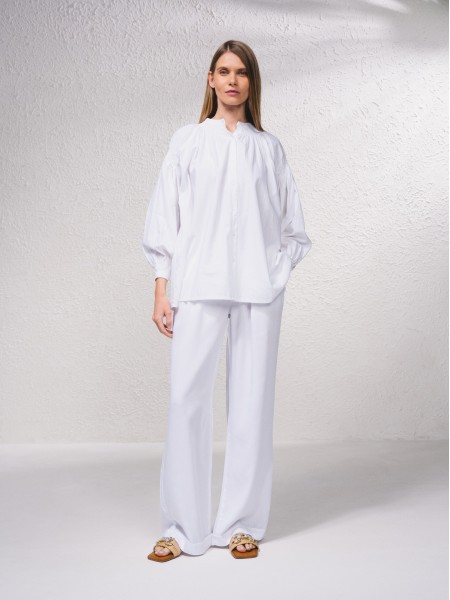 Blouse with balloon sleeves