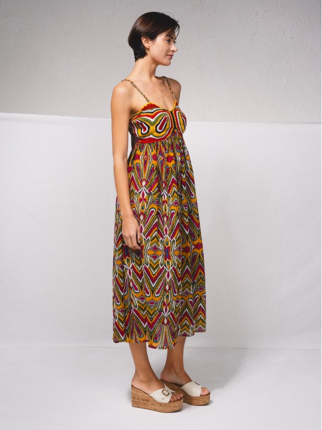Vestido estampado com croch