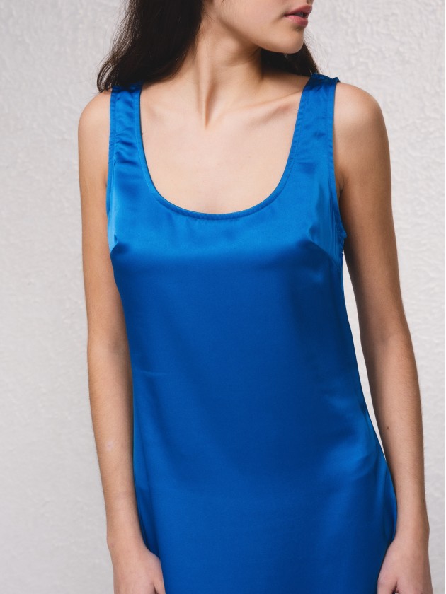 Vestido de alas acetinado