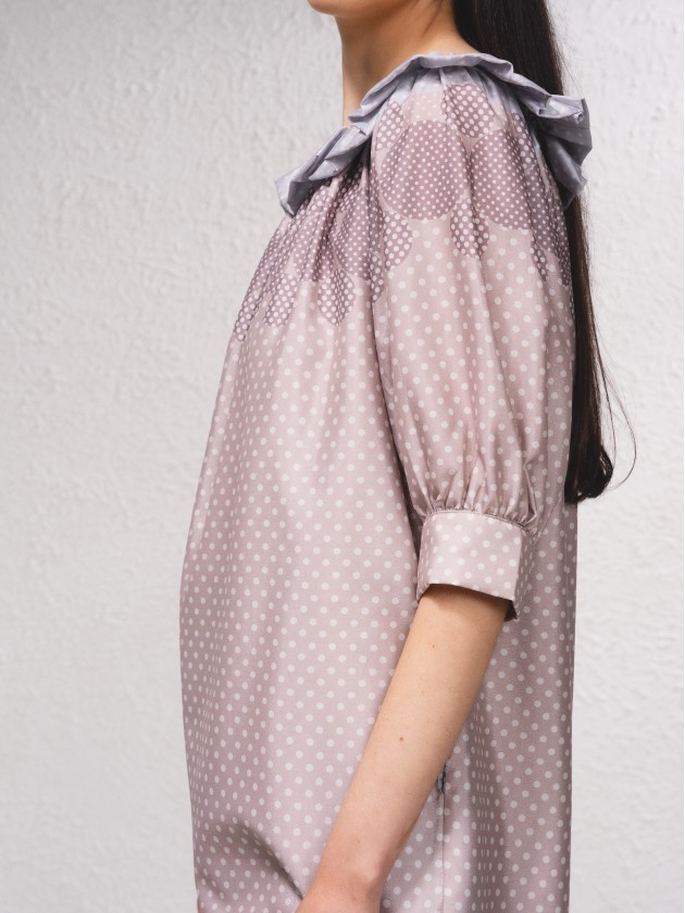 Blusa comprida bolinhas