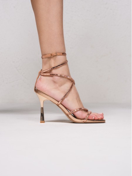 Shiny heel sandals