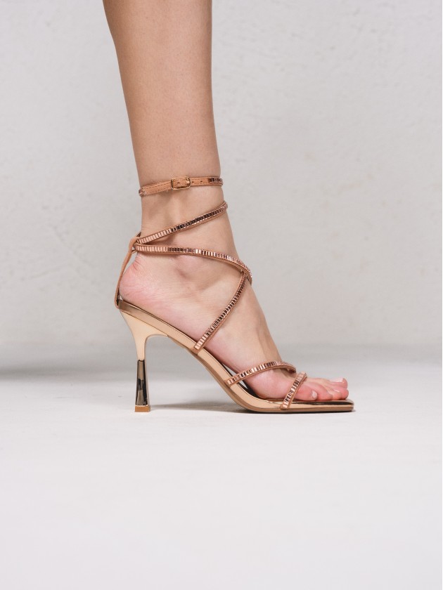 Shiny heel sandals