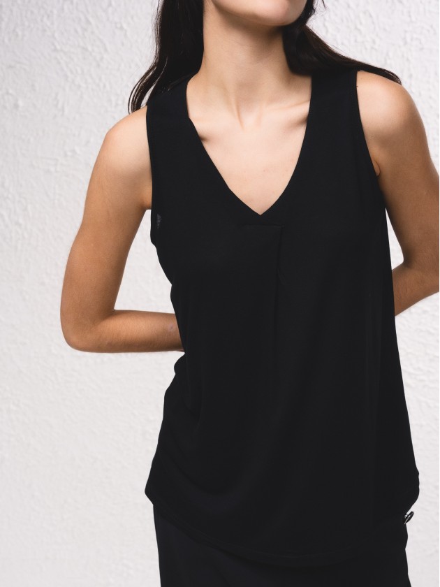 Top bsico decote em v